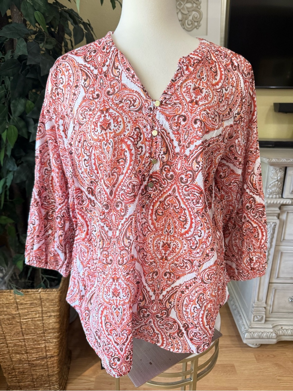 Liz Claiborne Paisley Blouse Medium 100% Cotton Boho Gold Logo Buttons